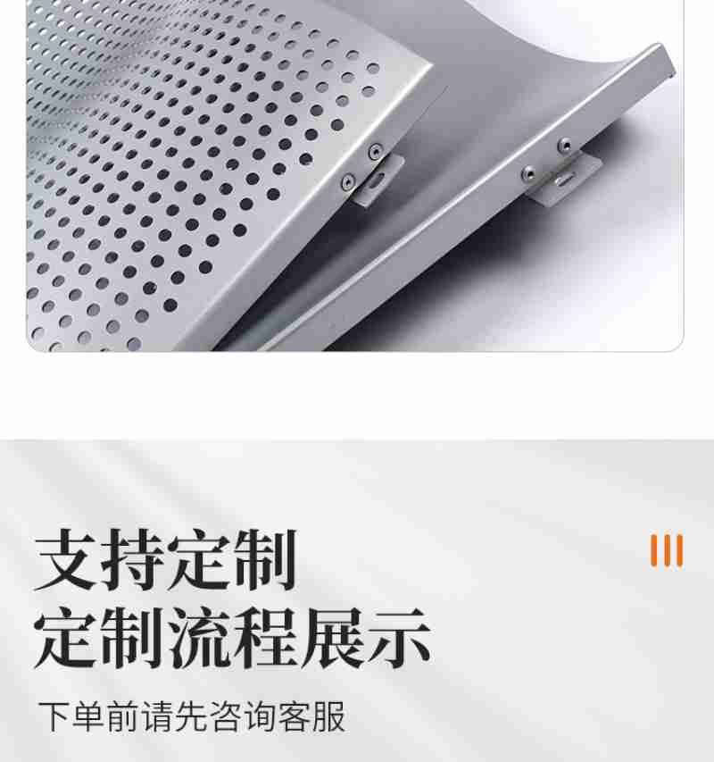 chi K11美术馆推出艺术家限定款艺术肖像画,让定制者与迷你芒果妹妹同框,并成为展览的一部分。